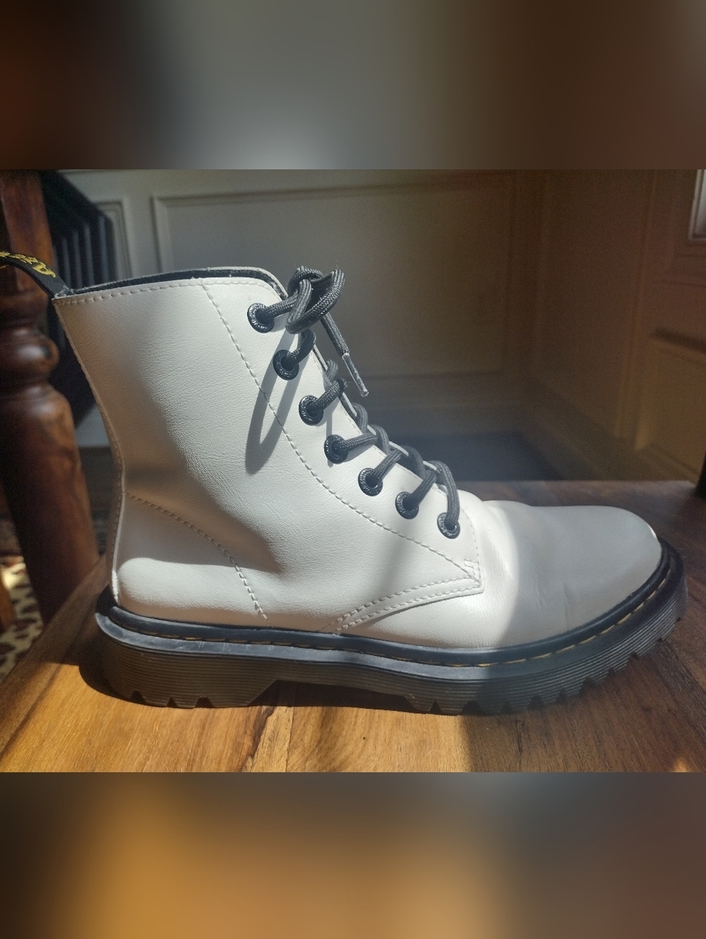 Dr. Martens White Boots Size 7 - Picture 5 of 14